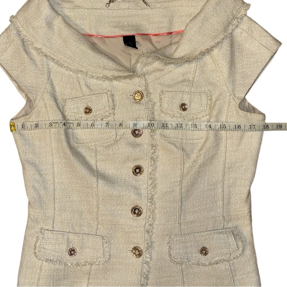 White House Black Market Cream Button Down Shirt - Picture 3 of 10